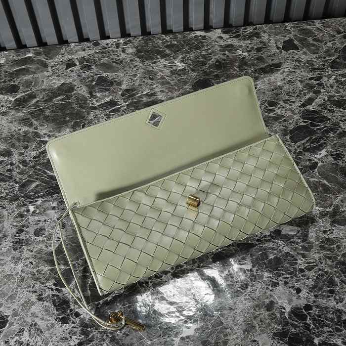 Bottega Veneta Tote with stylish details Green 01A