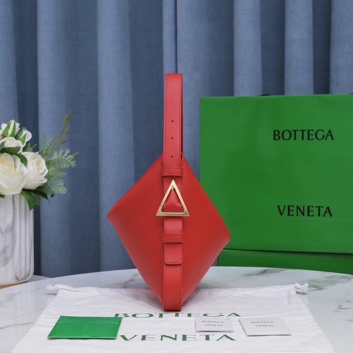 Bottega Veneta Tote with unique design traits Red 01A