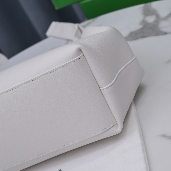Bottega Veneta Tote with unique design traits White 01A