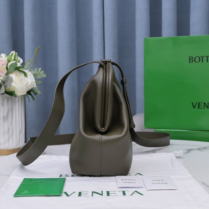 Bottega Veneta Tote with unique structured design Green 01A