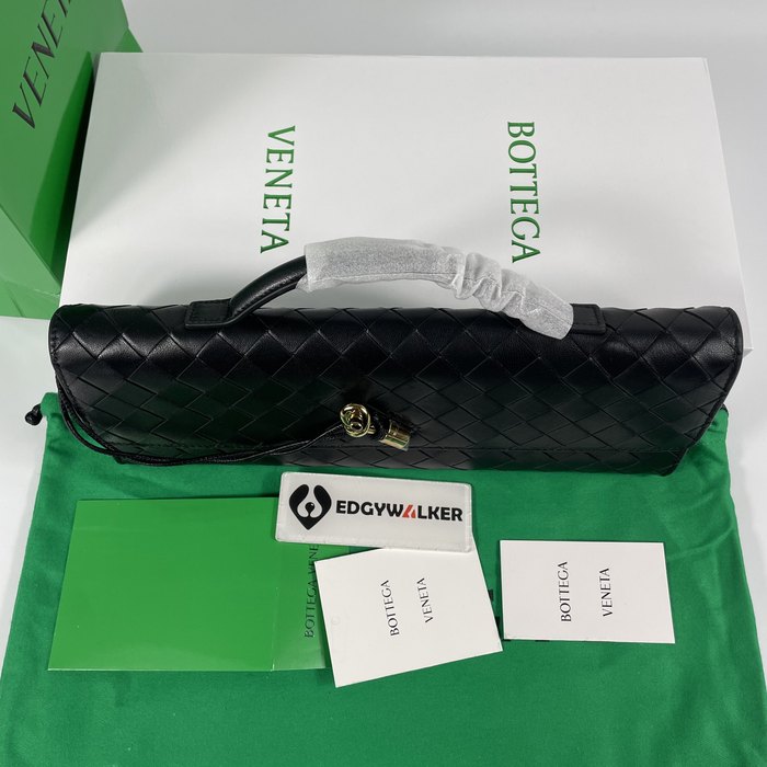 Bottega Veneta Tote with woven design Black 01A