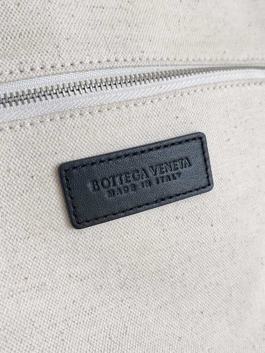 Bottega Veneta Woven Leather Tote Black 01A