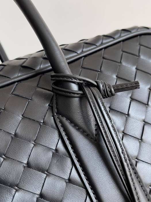 Bottega Veneta Woven Leather Tote Black 01A