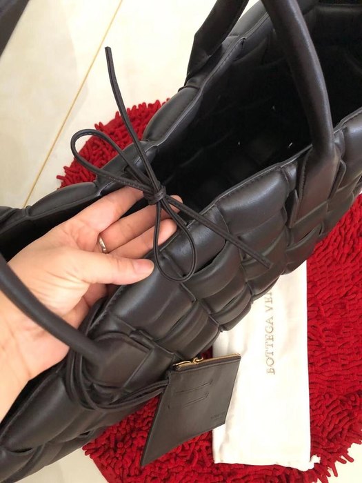 Bottega Veneta Woven Tote Black 01A