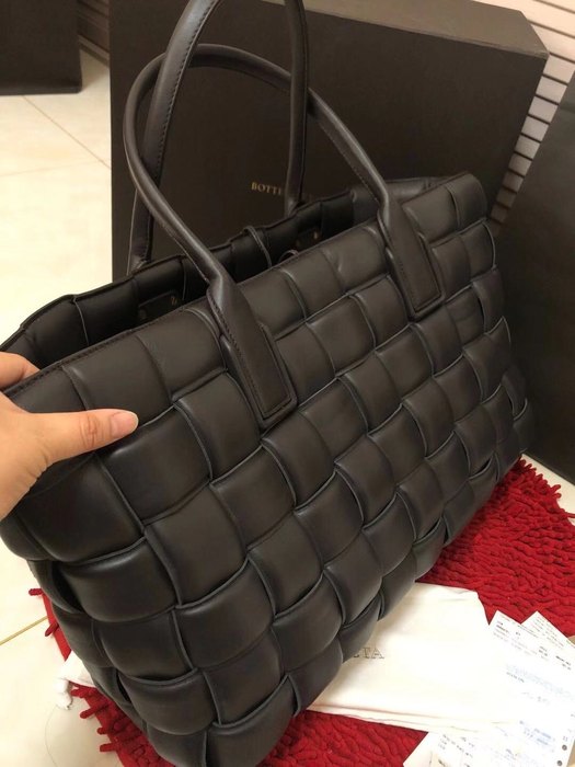 Bottega Veneta Woven Tote Black 01A