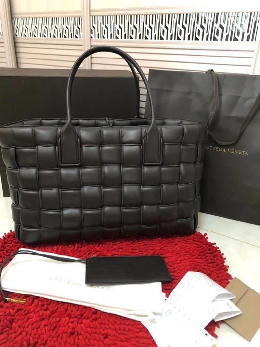 Bottega Veneta Woven Tote Black 01A