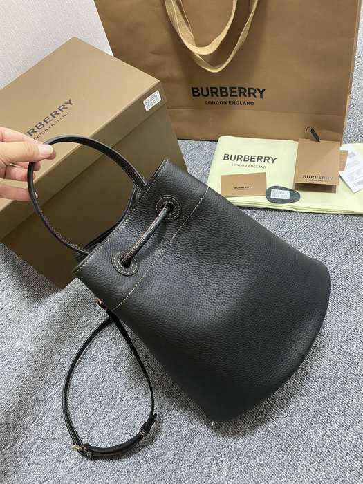 Burberry Burberry  Bucket Bag color 28A