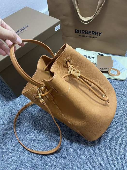Burberry Burberry  Bucket Bag color 28A