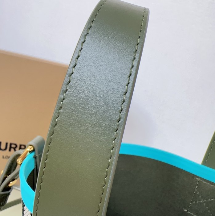 Burberry Checked Tote with dual handles Green 01A