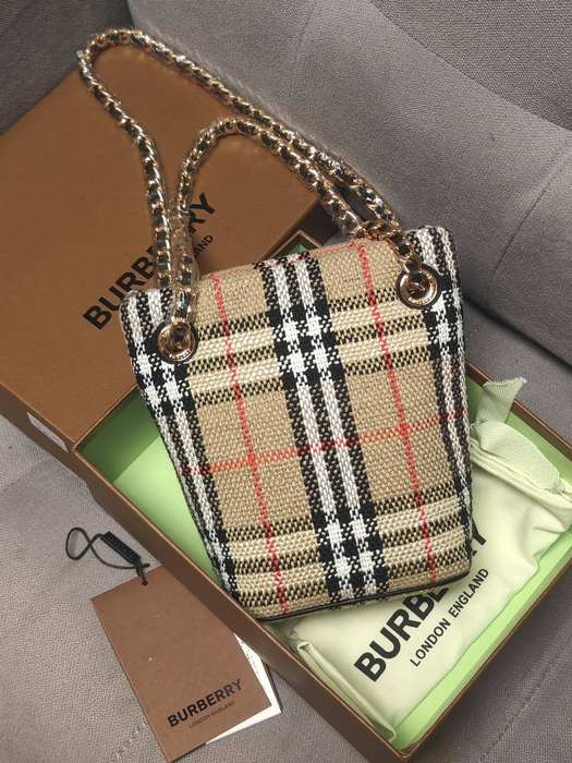 Burberry Checked Tote with stylish patterns Beige 01A