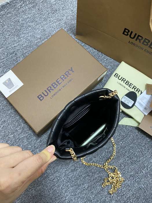 Burberry Quilted Tote Beige 01A