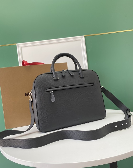 Burberry Structured Tote Black 01A