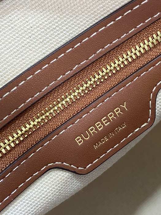 Burberry Stylish Tote Bag Brown 01A