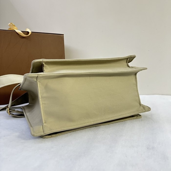 Burberry Tote Bag Beige 01A