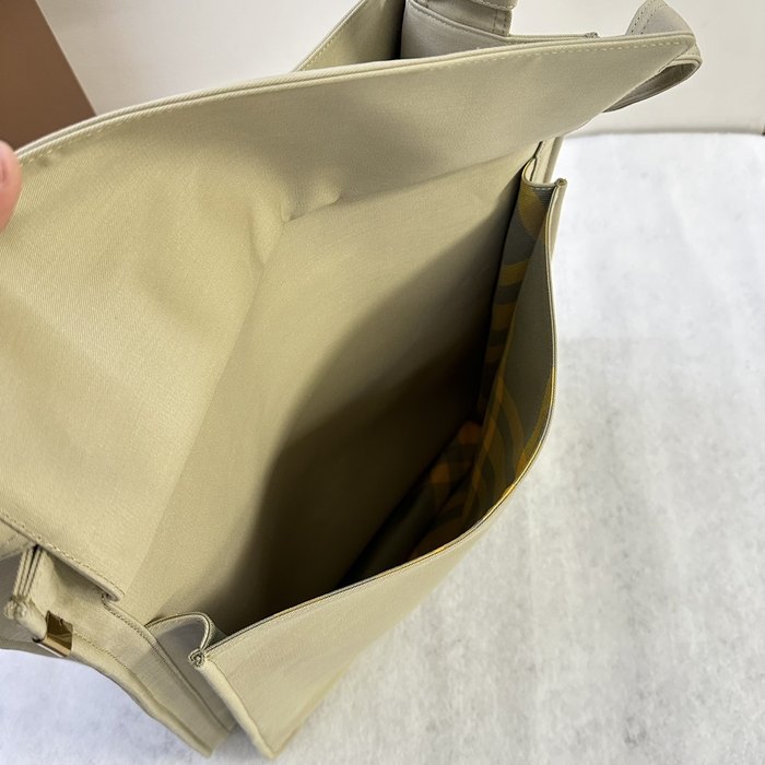 Burberry Tote Bag Beige 01A