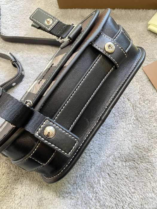 Burberry Tote Bag Brown 01A 2