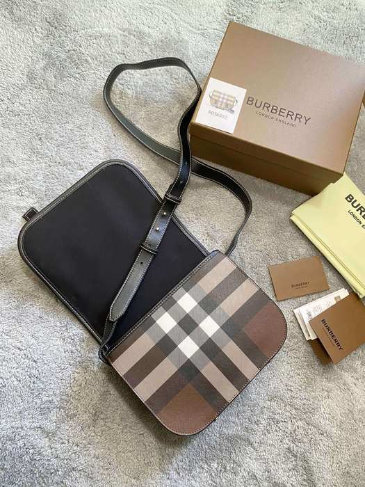 Burberry Tote Bag Brown 01A 2