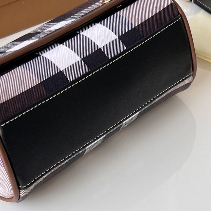 Burberry Tote Bag with Elegant Design Brown 01A