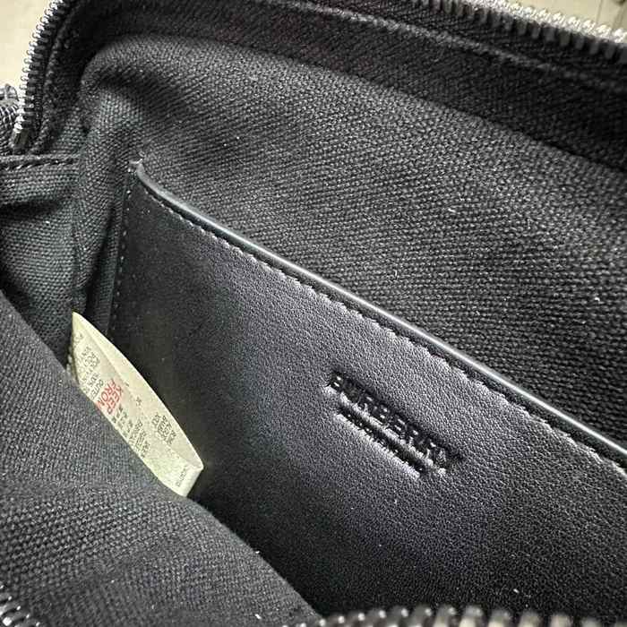 Burberry Tote Bag with Stylish Design Black 01A