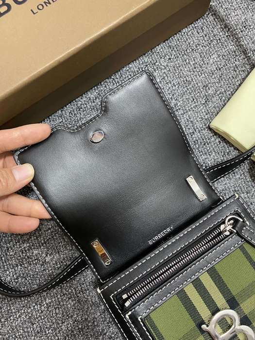 Burberry Tote Bag with Stylish Features Green 01A 4