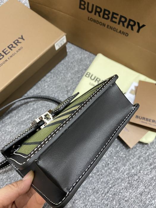 Burberry Tote Bag with Stylish Features Green 01A 4