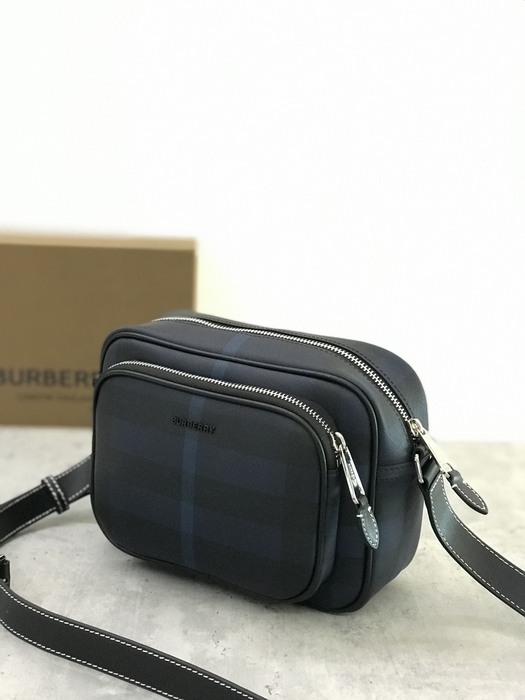 Burberry Tote Bag with Stylish Traits Navy 01A