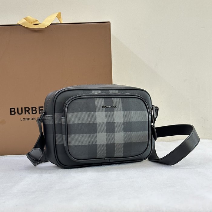 Burberry Tote Bag with Stylish Traits Navy 01A