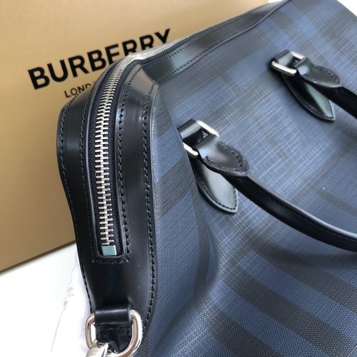 Burberry Tote Bag with sleek design Black 01A 4