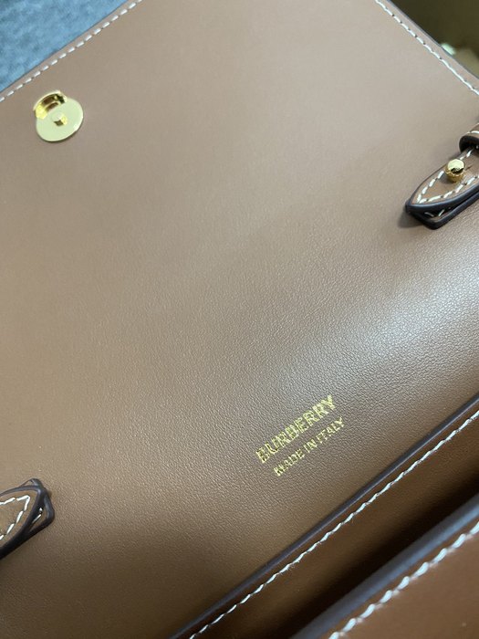 Burberry Tote Bag with stylish features Brown 01A 6