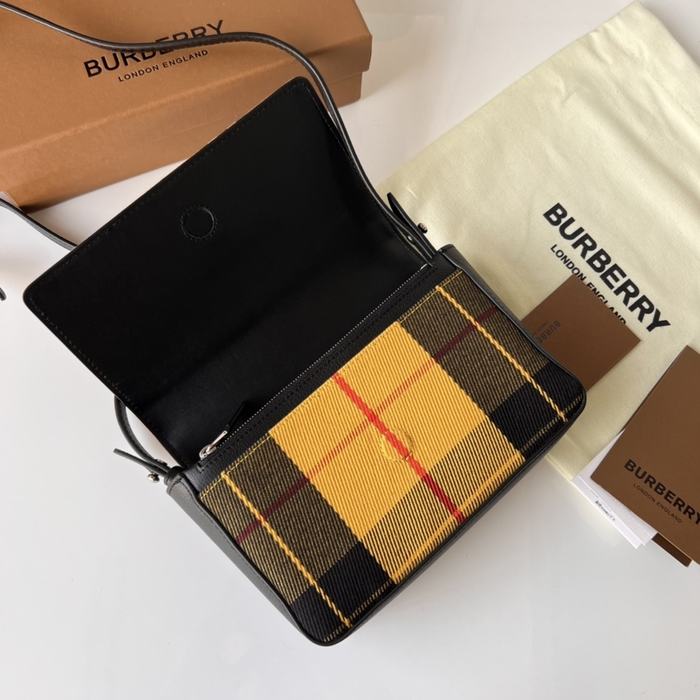 Burberry Tote Bag with stylish traits Beige 01A 3