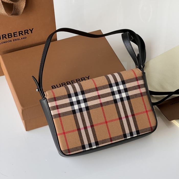 Burberry Tote Bag with stylish traits Beige 01A 3