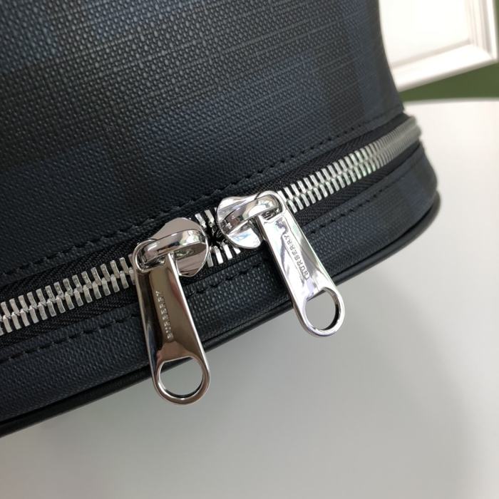 Burberry Tote bag Black 01A 3