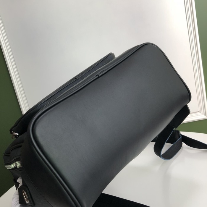 Burberry Tote bag Black 01A 3