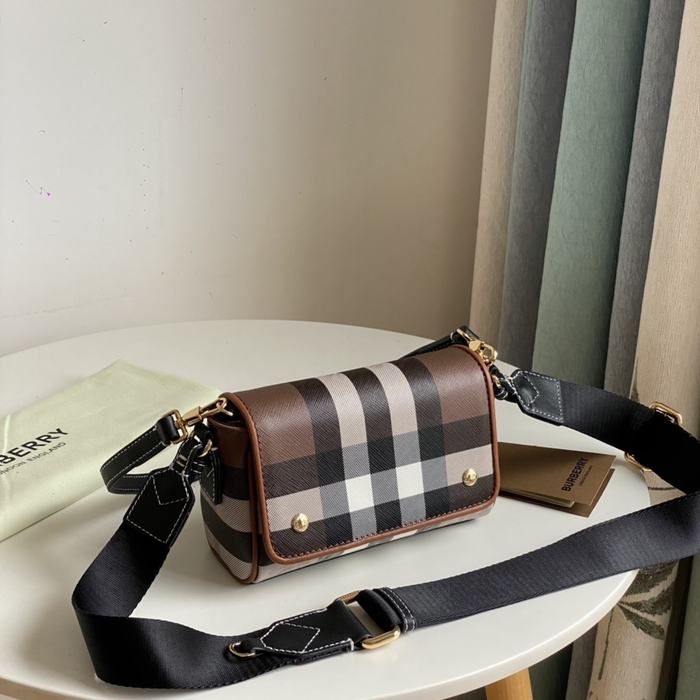 Burberry Tote bag with checked pattern traits Brown 01A