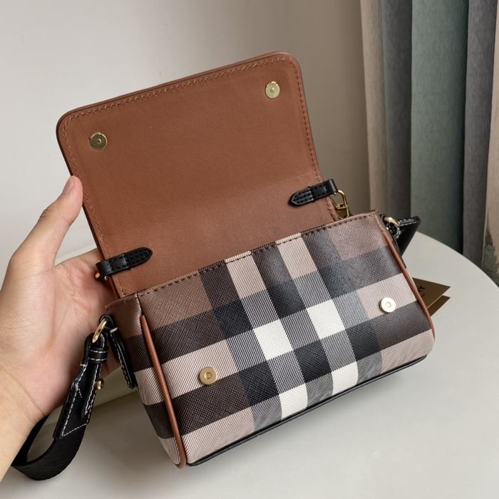 Burberry Tote bag with checked pattern traits Brown 01A