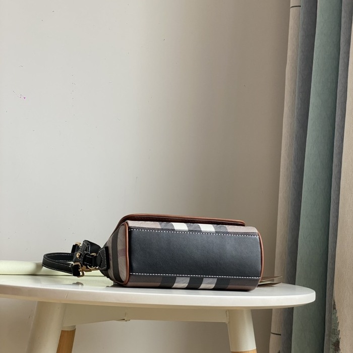 Burberry Tote bag with checked pattern traits Brown 01A