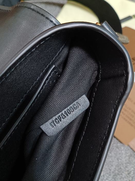 Burberry Tote bag with classic design traits Brown 01A