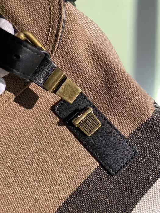 Burberry Tote bag with classic elements Beige 01A