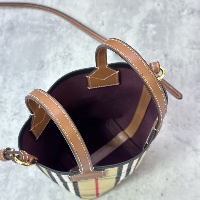 Burberry Tote bag with leather handles and check pattern Beige 01A