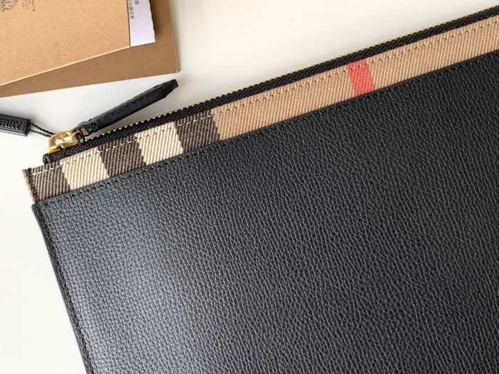 Burberry Tote bag with minimalist design Black 01A 2