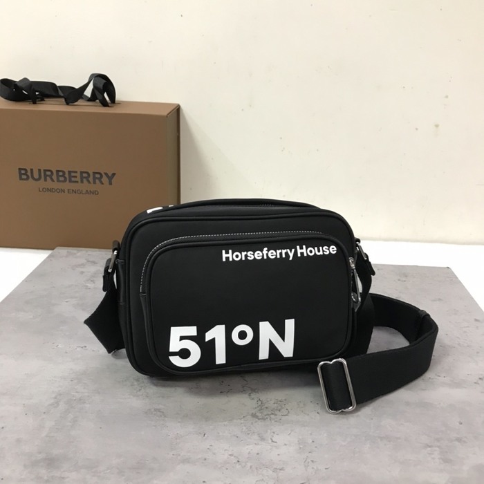 Burberry Tote bag with modern design traits Black 01A