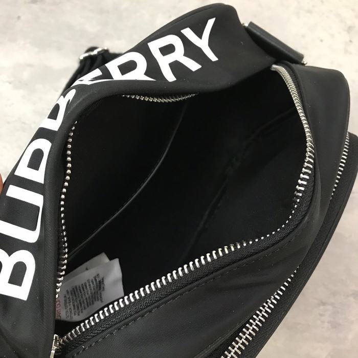 Burberry Tote bag with modern design traits Black 01A