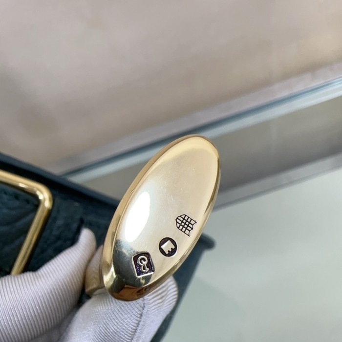 Burberry Tote bag with modern design traits Navy 01A