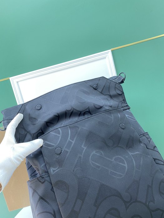 Burberry Tote bag with practical features Black 01A