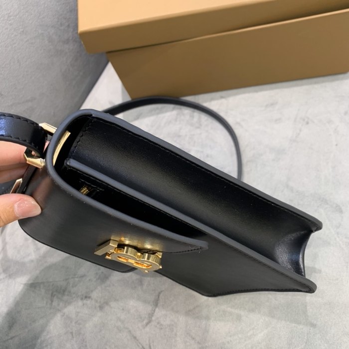 Burberry Tote bag with sleek design Black 01A 3