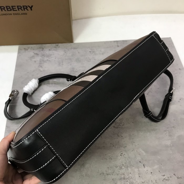 Burberry Tote bag with sleek design Black 01A 5