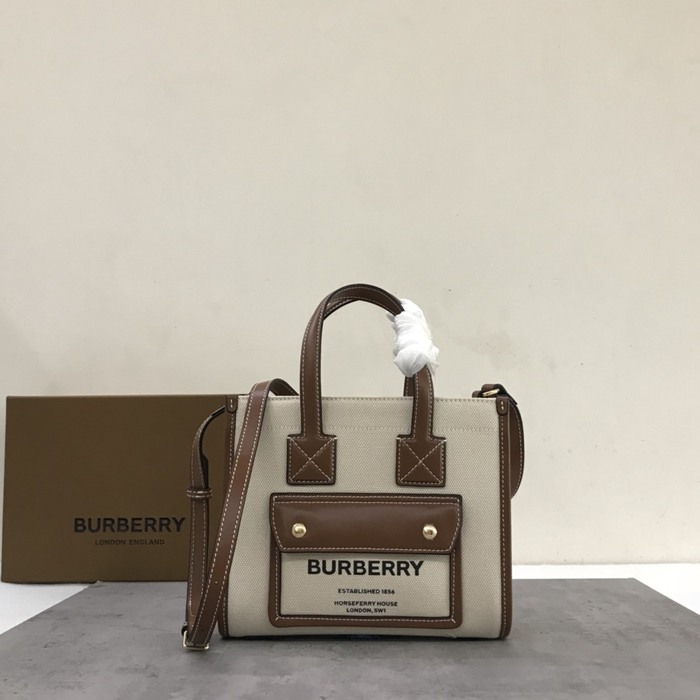 Burberry Tote bag with sleek design Black 01A
