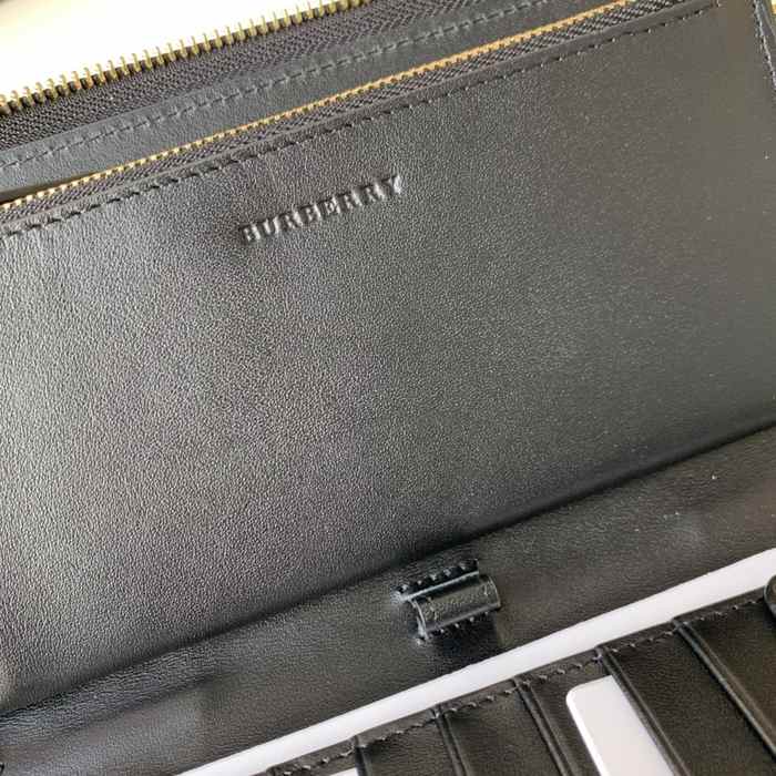 Burberry Tote bag with sleek design features Black 01A