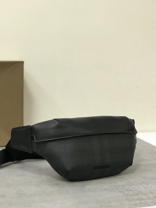 Burberry Tote bag with sleek design traits Black 01A 5