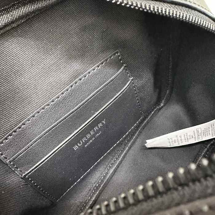 Burberry Tote bag with sleek design traits Black 01A